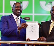 케냐 대선서 루토 부통령 당선..대혼돈 속 50.49% 득표
