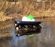 물 위에 뜬 탱크 로봇..폐수 무단 방류 악당 잡는다 [지구, 뭐래?]