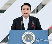 대북 '담대한 구상'..경협에 제재면제까지·안보는 '미공개'(종합)