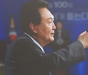 윤 대통령, 북한 향해 "힘에 의한 변화 원치 않아"