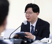 모두 발언하는 김소영 금융위 부위원장