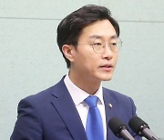 답변하는 장경태 민주당 최고위원 후보