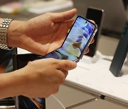 삼성 스마트폰·반도체, 상반기 점유율 그나마 선방했다..TV는 뒷걸음