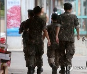 '군복걸친 보디 프로필' 금지령..육군도 금지