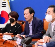 민주당 비대위, '혁신 후퇴' 부담감에 절충..친명·비명 내홍 수습 과제