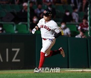 [포토]SSG 추신수, LG 이정용 상대 시즌 13호 홈런