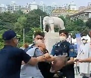 '봉은사 집단폭행' 피해자, 가해 승려 3명 고소