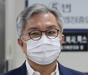 민주당 '성희롱 발언' 최강욱 재심 결론 유보..소명기회 주기로