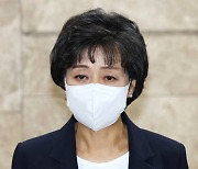 박순애 전 장관, '5세 입학' 책임 사퇴 후 서울대 복귀 