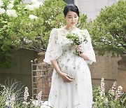 '혼전임신' 장미인애, D라인 드러낸 만삭 드레스 자태