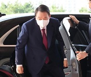 [속보] 尹대통령, 공정거래위원장 한기정·검찰총장 이원석 내정