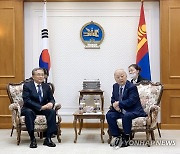 유남석 헌법재판소장, 몽골 헌법재판소장과 양자회담