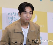 우영우 마지막회 단체 관람 행사 참석한 주종혁