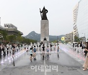 터널분수·역사물길 등..재개장한 광화문 광장 '포토 스폿' 8곳