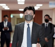 한동훈, 신임 검사들 만나 "국민 위해 제대로 일하고 소신 관철해야"