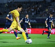 챔피언 노리는 광주FC, 자신과의 싸움 시작