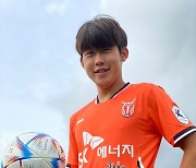 조기축구 7부서 K리그 1부로..'축구 미생' 김범수의 드라마