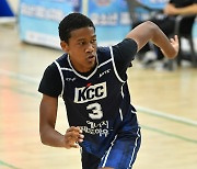 [JB포토] 2022 KBL 유소년 클럽 농구대회 '수비보다 빠르게'
