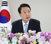 [속보] 尹 "연금·노동개혁, 미래세대 위한 것..국회 논의 경청"