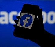 Facebook users decline as younger generation chooses newer platforms