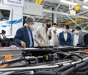 전북도의회, 현대차 전주공장 방문 '수소 상용차 산업화' 논의