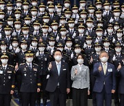[포토] 경찰학교 졸업식 참석한 윤석열 대통령