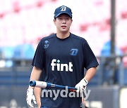 [MD포토] 박건우 '오늘도 꼭 승리한다'