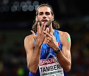 탬베리, 유럽육상선수권 높이뛰기 우승하고 '청혼 세리머니'