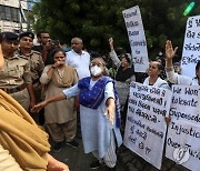 INDIA PROTEST BILKIS BANO CASE