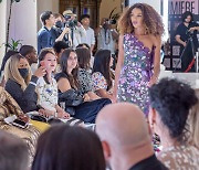 크라운구스, 2022 루미에르 런웨이 패션쇼 공식 후원해 화제