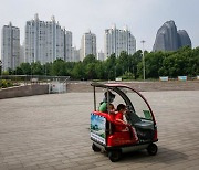 '인구절벽' 위기 몰린 중국..출산 대책 범정부기구 발족