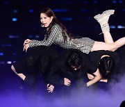 [포토] 보아, '댄서들과 멋진 호흡' (SMTOWN LIVE 2022)