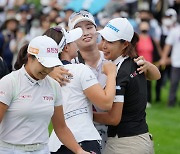 [포토]한진선,임희정,최민경 '우승 축하 포옹'