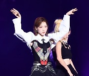 [포토] 태연, '완벽한 무대' (SMTOWN LIVE 2022)