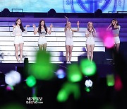 [포토] 소녀시대 '팬들과 데뷔 15주년 함께'