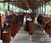 MYANMAR RELIGION BUDDHISM