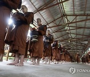 MYANMAR RELIGION BUDDHISM