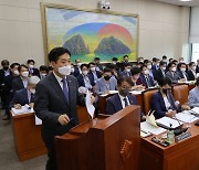 김주현 "예대금리 공시, 과도한 대출금리 인상 통제 방법"