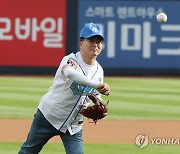 허구연 KBO 총재, 김동연 경기지사와 야구발전 논의