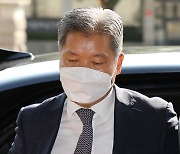 공수처, 이영진 헌법재판관 '골프접대' 의혹 수사 착수