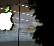 '애플카 기밀자료' 빼돌린 전 직원, 유죄 인정