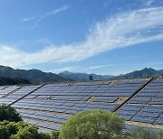 [특징주] 中 전력난에 태양광 부품 생산 공장 중단.. OCI·한화솔루션 동반 강세