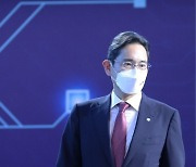 [특징주] 삼성전자 다시 '5만전자'..잭슨홀 미팅 앞두고 투자심리 '꽁꽁'