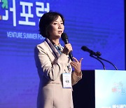 이영 "복수의결권 12월 국회 통과 목표..9월 벤처투자 대책 발표"(종합)