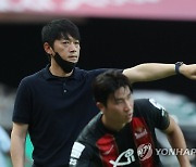 '강등위기' 성남FC 김남일 감독 자진사퇴..정경호 감독대행 체제(종합)