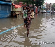 PAKISTAN WEATHER FLOODS