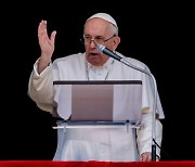 프란치스코 교황 "北 초대 거절하지 않을 것"..직접 방북 의사 밝혀