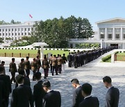 美싱크탱크 "김정은 집무실 중심으로 신축공사..참수작전 대비일 수도"