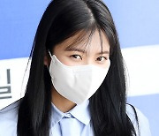 레드벨벳 예리 '새침한 눈인사'[포토엔HD]