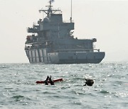 해군, 함대공미사일 발사 훈련에서 한 발 요격 실패